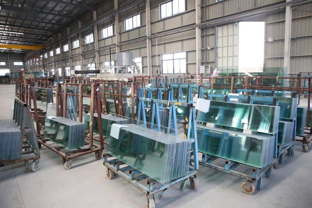 【聚焦主戰(zhàn)場開發(fā)區(qū)在行動(dòng)】福建名玻玻璃,生產(chǎn)線馬力全開!_的生
